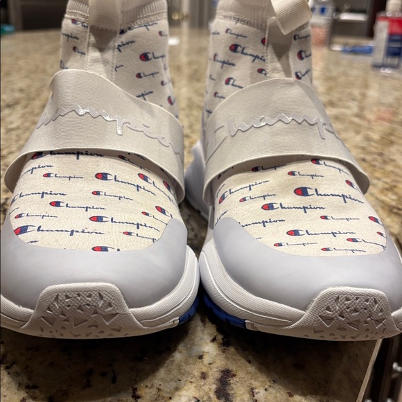 Champion MEN’s Logo Print Sneakers. Size 12. Brand new - Picture 8 of 12